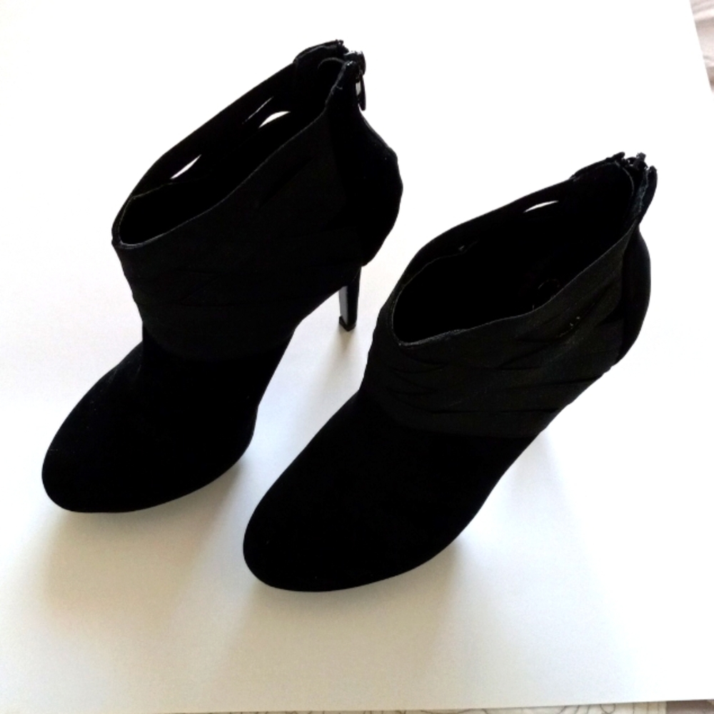 Colin Stuart stiletto heel black booties. Size 9. Never worn.